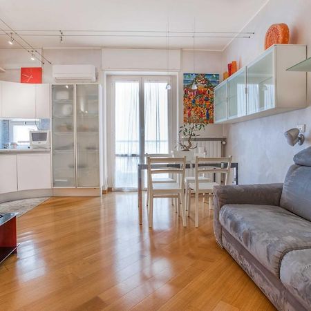 Joivy Vibrant Flat With Balcony Lejlighed Milano Eksteriør billede