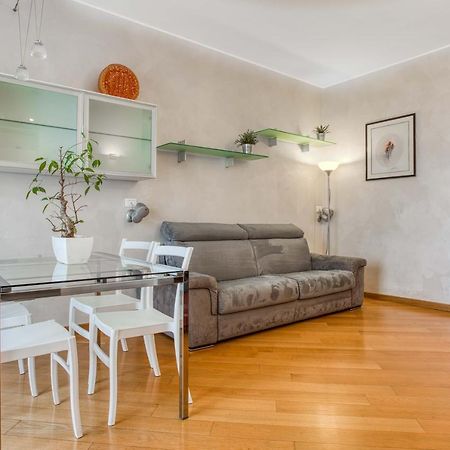 Joivy Vibrant Flat With Balcony Lejlighed Milano Eksteriør billede