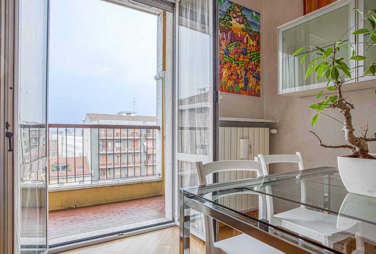 Joivy Vibrant Flat With Balcony Lejlighed Milano Eksteriør billede